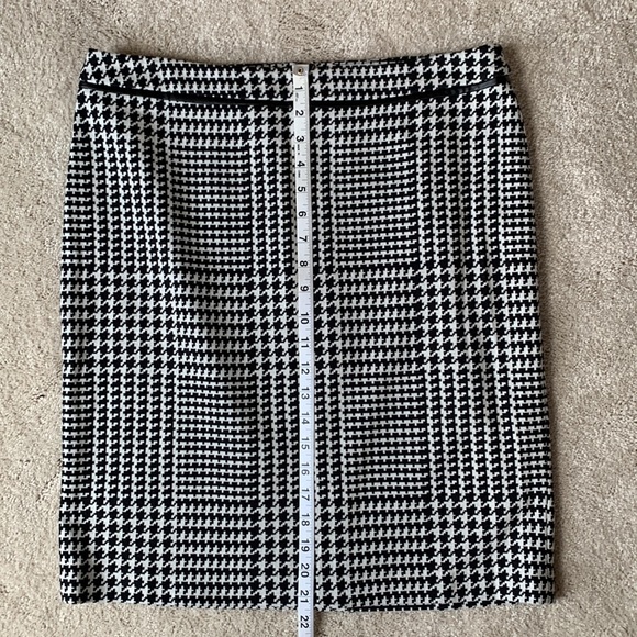 Talbots houndstooth pencil skirt - Picture 4 of 4